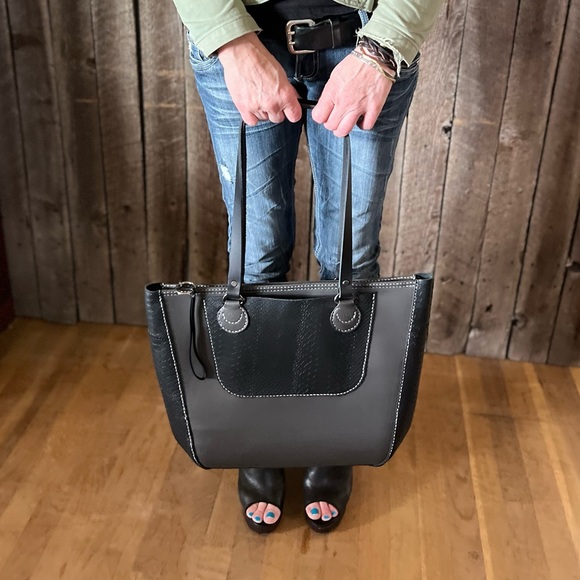 Handmade Gray and Black Leather Tote Bag 💼 - Picture 8 of 15
